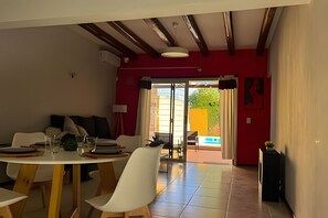 Chalet | Dining