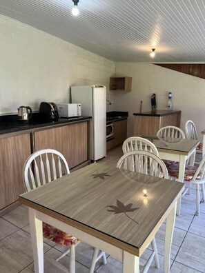 Shared kitchen - Pousada Essência Plátanos  (Gramado)