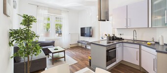Central modern apartment I balcony I up to 4 persons