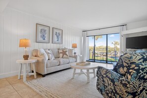 TV - 2BR Golf View Villa Near Beach in Sea Pines Resort (Hilton Head Island)