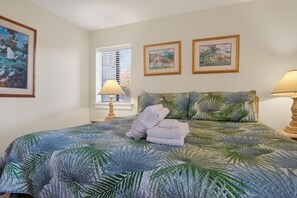 2 bedrooms, desk, iron/ironing board, WiFi