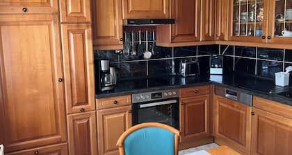 GemĂŒtliche Ferienwohnung in der Rhön mit schönem Ausblick vom Balkon