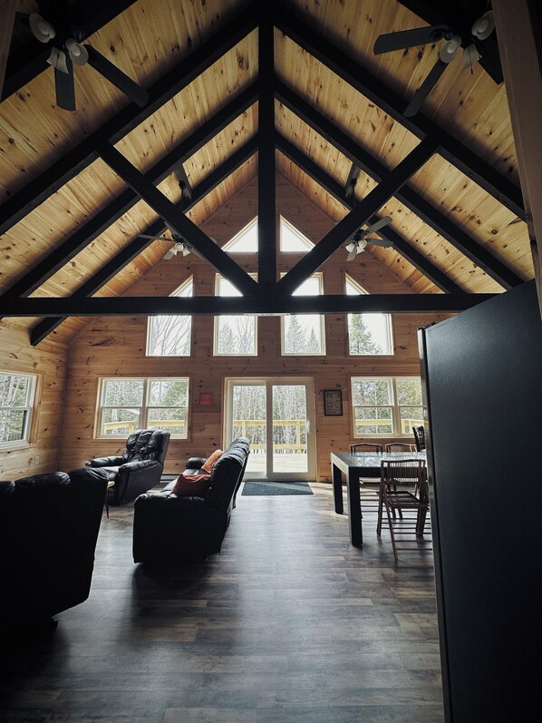 Smart TV, fireplace, books, stereo - Peaceful lake house with game room on beautiful Conroy Lake in Maine! (Monticello)