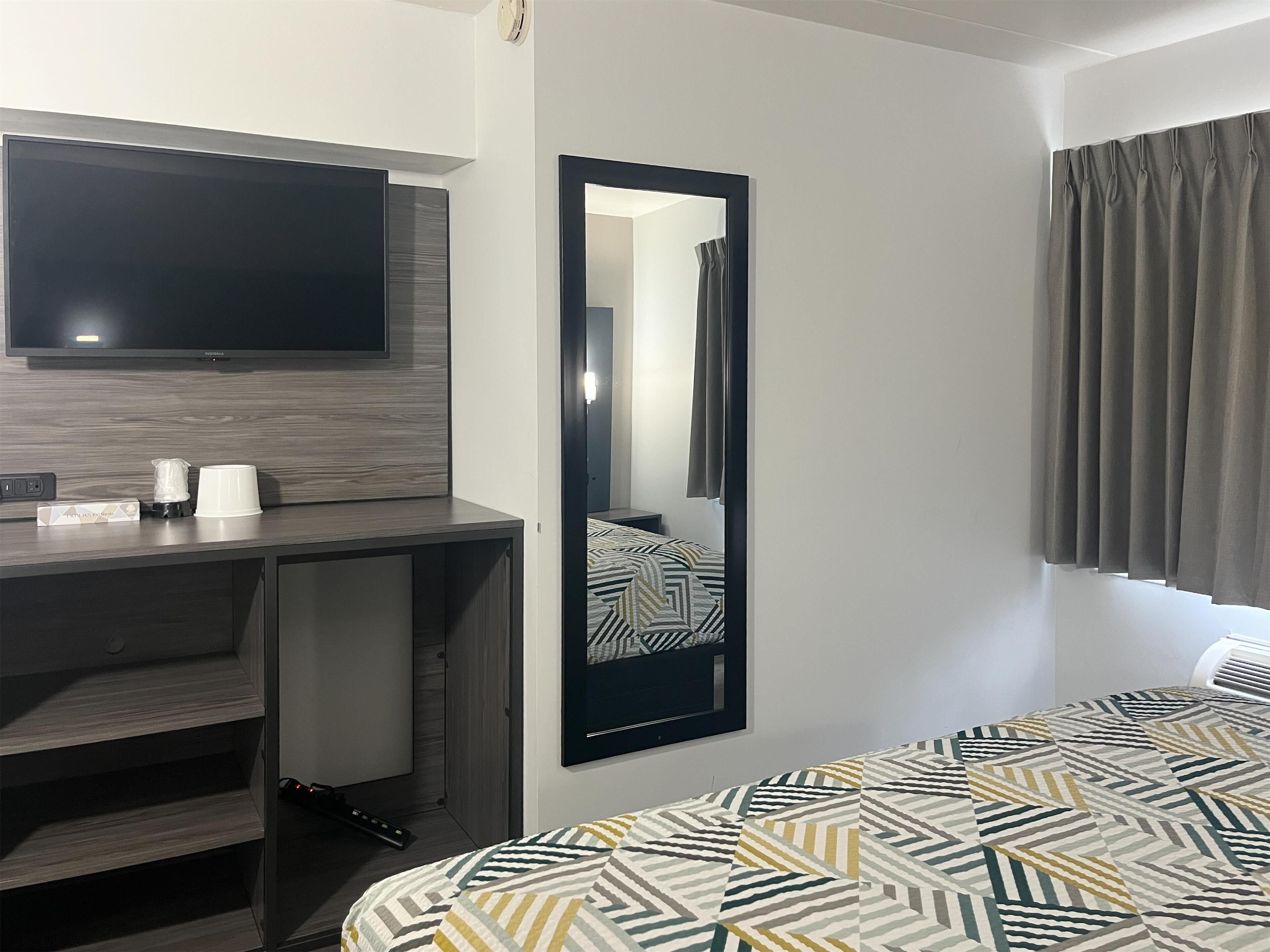 Photo - Motel 6 Chicago, IL - Halsted