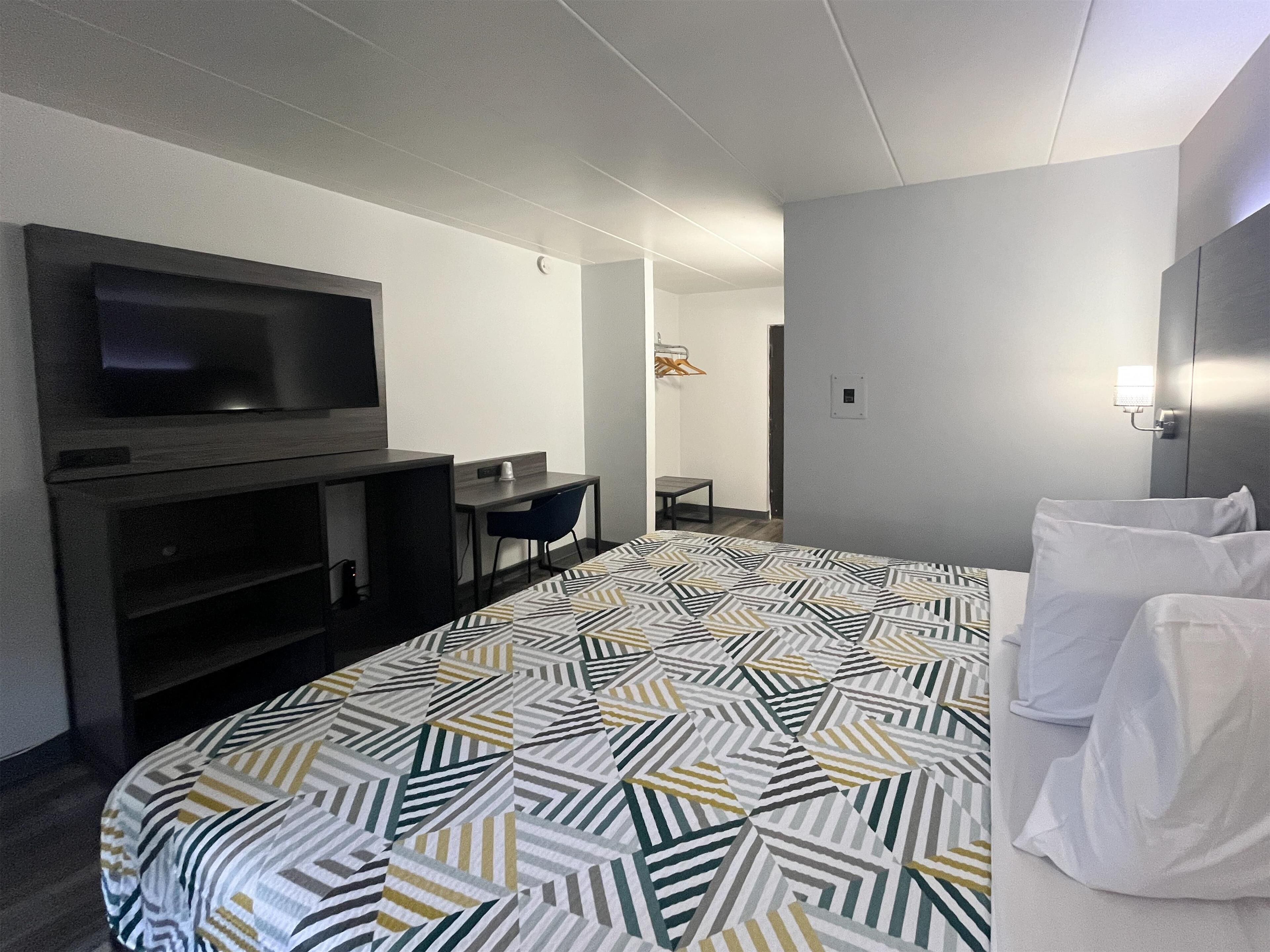 Photo - Motel 6 Chicago, IL - Halsted