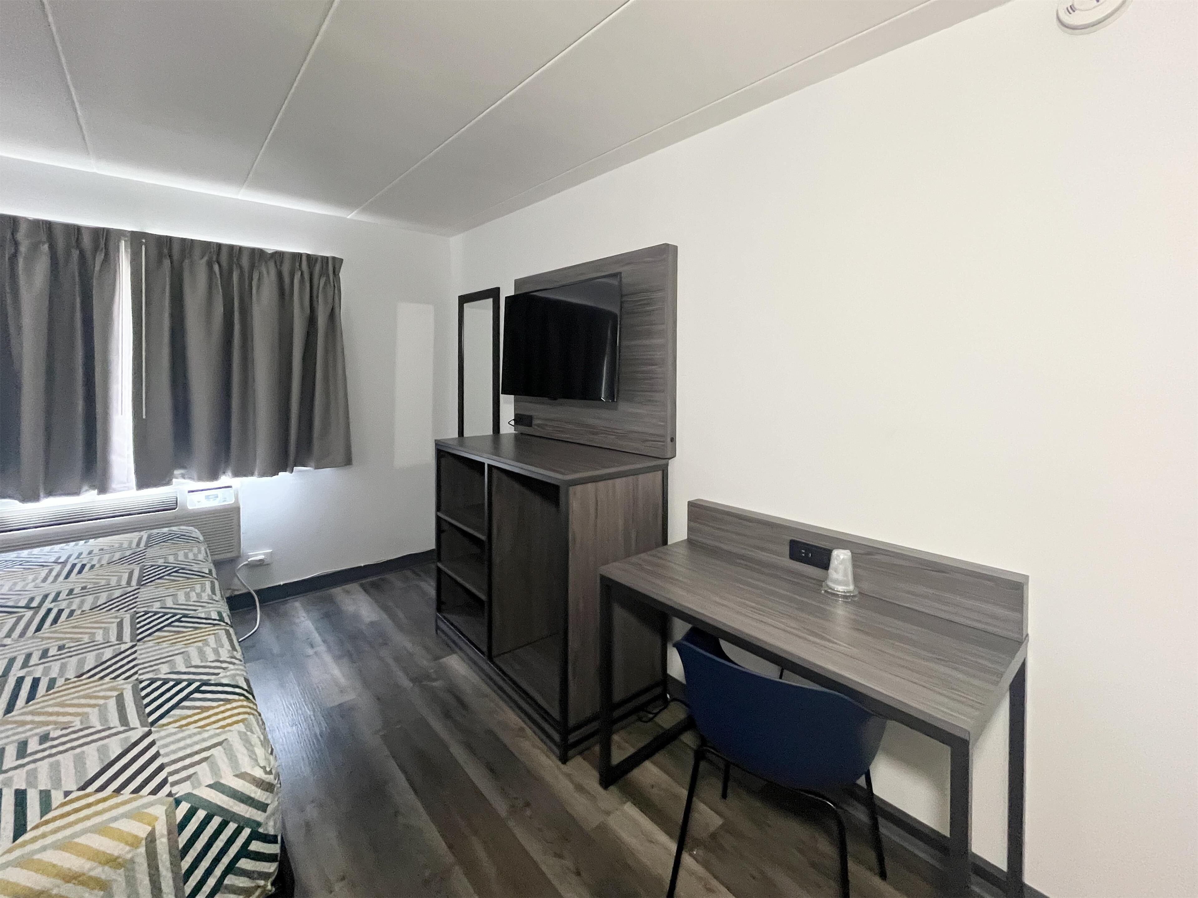 Photo - Motel 6 Chicago, IL - Halsted