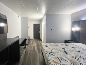 Free WiFi, bed sheets - Motel 6 - Chicago, IL (Chicago)