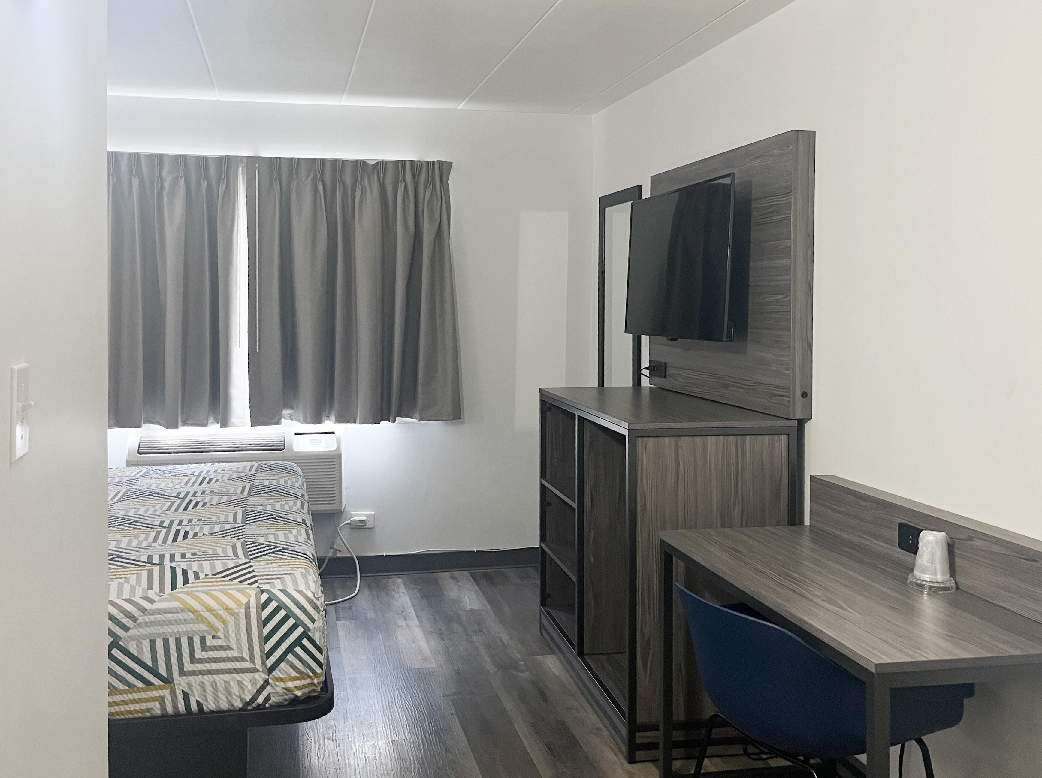 Photo - Motel 6 Chicago, IL - Halsted