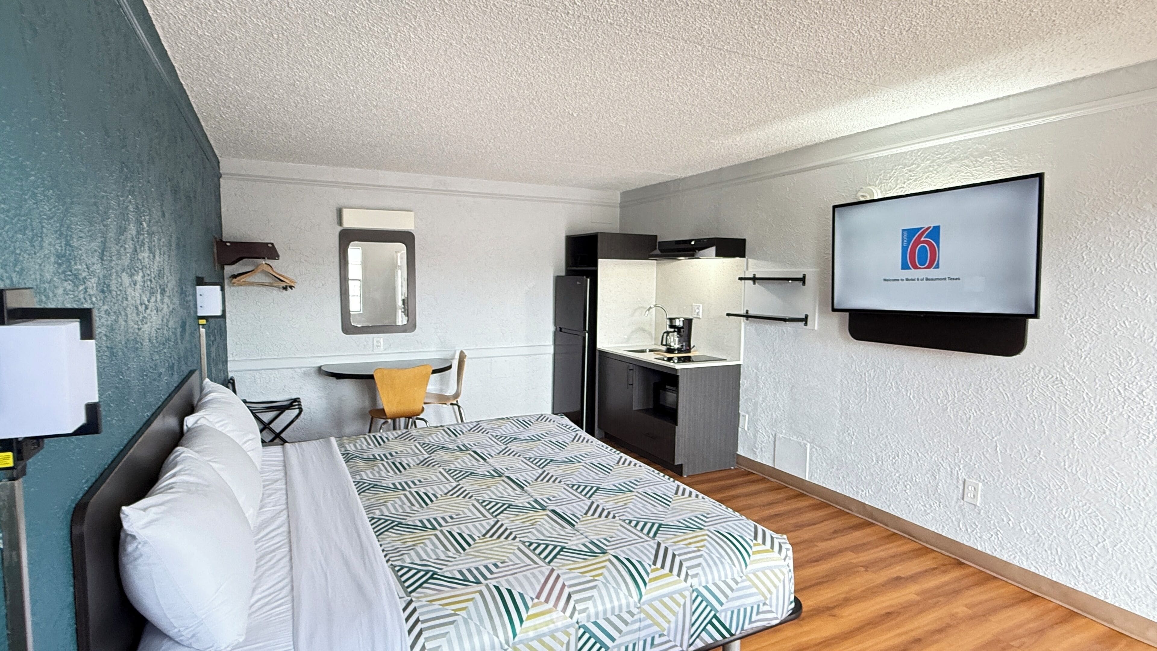 埃及棉床单、高档床上用品、熨斗/熨衣板、免费 WiFi