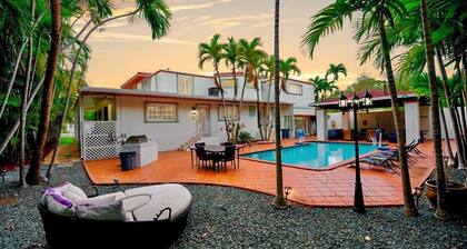 NEW Pool, Arcade Room, Open Concept Kitchen, & More at Your Own Miami Villa