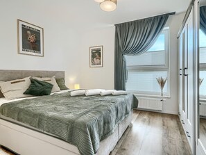 1 bedroom, desk, iron/ironing board, free WiFi