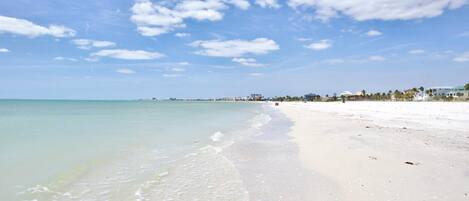 Condo, 1 King Bed with Sofa bed (Pelican Watch #602) | Beach