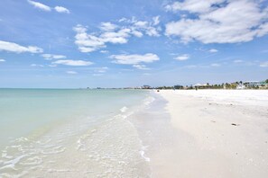 Condo, 1 King Bed with Sofa bed (Pelican Watch #602) | Beach | On the beach