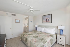 2 bedrooms - Pelican Watch #602 (Fort Myers Beach)
