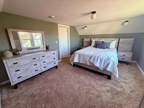 1 habitación, escritorio, tabla de planchar con plancha y wifi gratis 