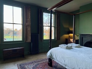 2 bedrooms, desk, iron/ironing board, free WiFi - Historic Georgian Cottage on Midsummer Common (Cambridge)