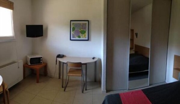 Room - HOTEL RESIDELLA (Gémenos)
