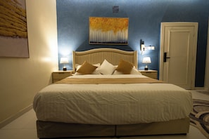 1 habitación, tabla de planchar con plancha, wifi y ropa de cama