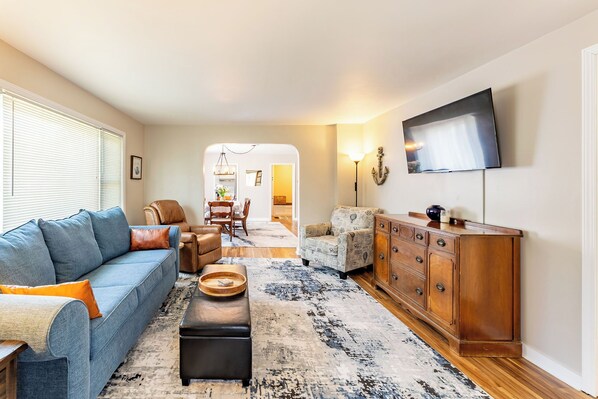 スマートテレビ、テレビゲーム、DVD プレーヤー、書庫