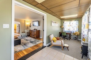 スマートテレビ、テレビゲーム、DVD プレーヤー、書庫