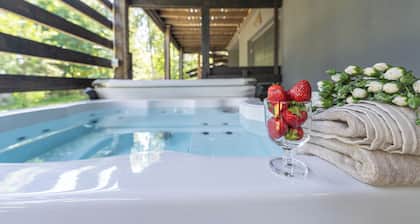 Comfy Cabin in Tahko with Hot Tub. Private Sauna