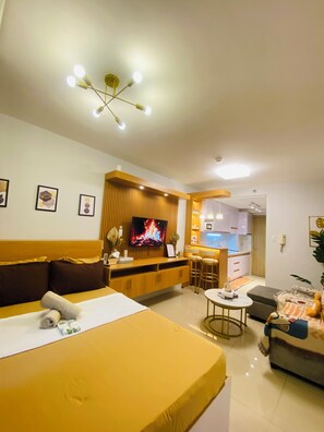 1 bedroom, WiFi, bed sheets - COZY CONDO STAYCATION AT PASAY CITY (Pasay)