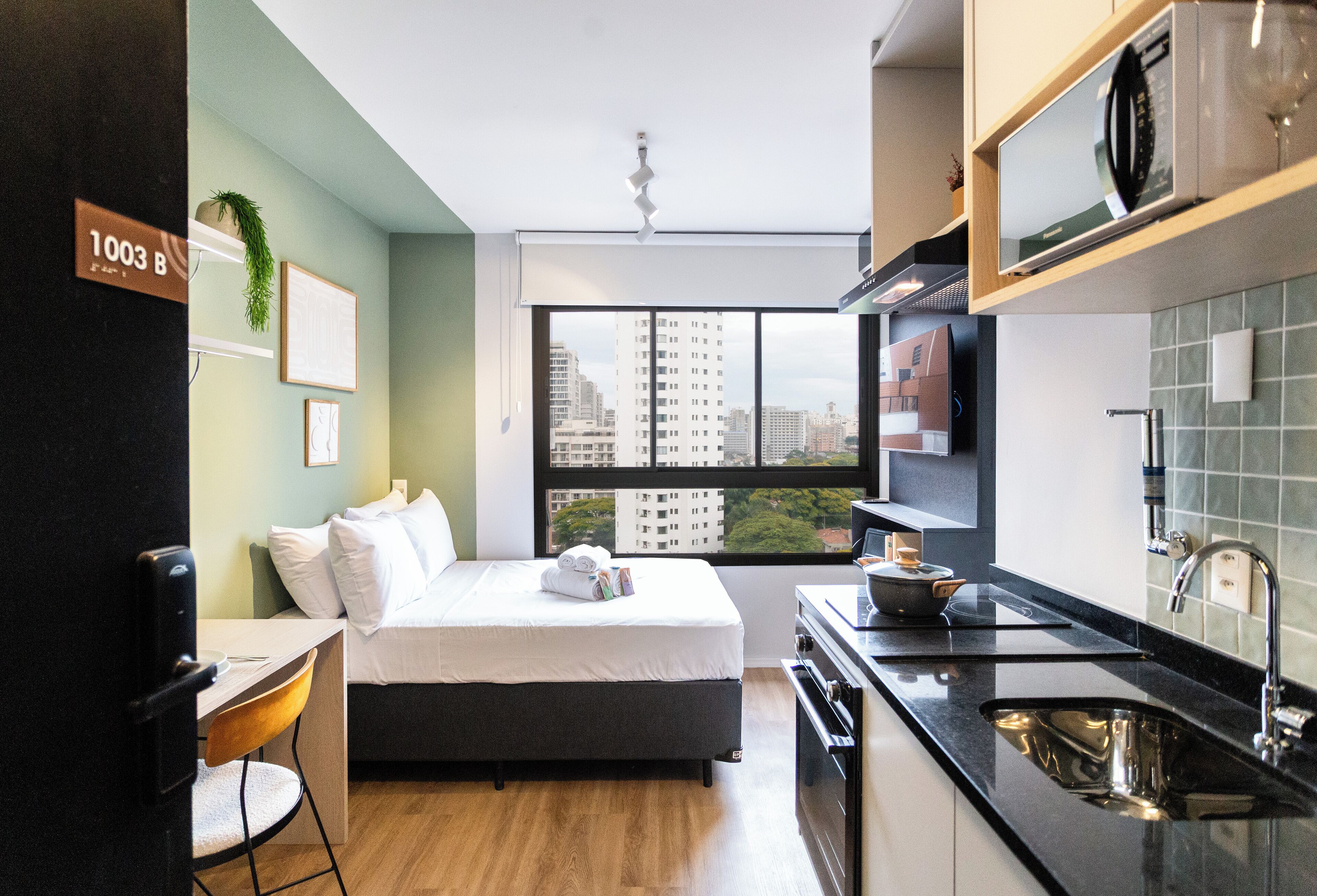 Studio | Blackout drapes, iron/ironing board, free WiFi, bed sheets