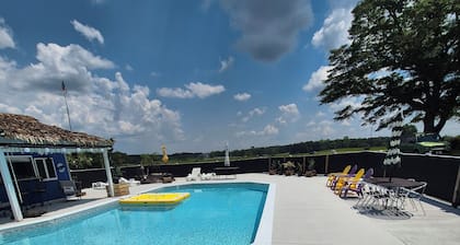 Cozy studio with WiFi and AC in amazing Jemison