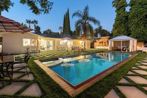 Outdoor pool, a heated pool - Lovely 4Bd/3BA in Topanga Oasis w/ Pool, Spa & Cabana! (Topanga)