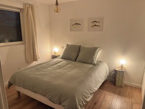 2 Schlafzimmer, Bügeleisen/Bügelbrett, Reisekinderbett, WLAN
