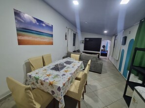Dining - BEACH HOUSE WITH POOL PRAIA GRANDE (Praia Grande)