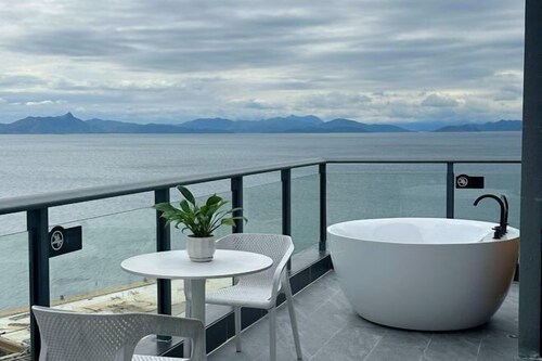 Yougan Xiaozhu Seaview Hostel