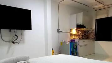 1 chambre, fer et planche Ă  repasser, Wi-Fi, draps fournis