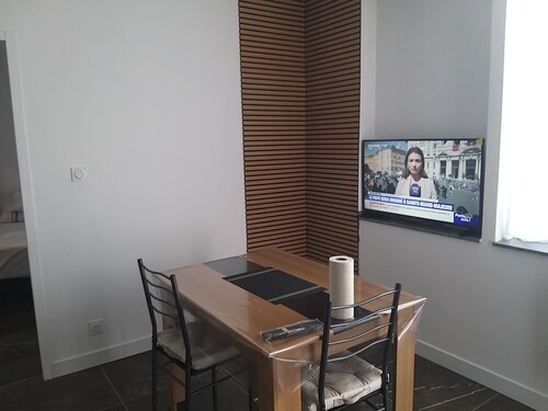 Apparemment privé moderne et lumineux, élégant et central (lacs, randonnés ...)
