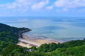 ชายหาด