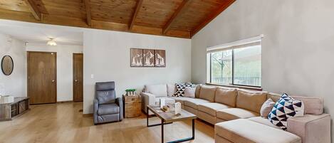 Télévision, table de tennis de table