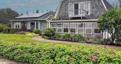 Bay Views: Peaceful Acadia National Park Getaway!