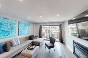 Televisión, chimenea