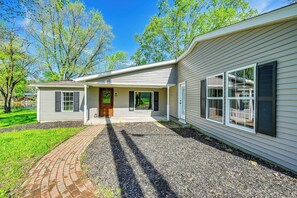 Exterior - Near Hiking & Fishing: Dale Home w/ Deck! (Dale)