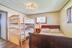 2 bedrooms, desk, iron/ironing board, travel cot