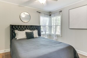 2 chambres, fer et planche à repasser, accès Internet, draps fournis