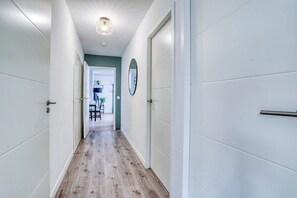 Interior - Sukuba : ParisNord, Villepinte, CDG, StadedeFR (Le Bourget)