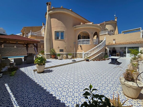 Restauration extérieure