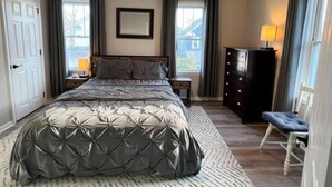 Unclassified image, 5 of 25, button - Spacious 3bdr 2ba - walk to Breweries & Downtown (Burlington)