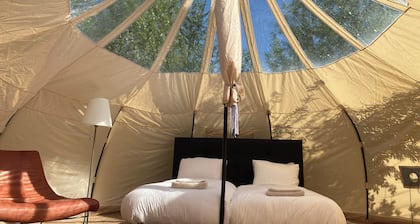 Luxurious glamping tent, close to Amsterdam Airport