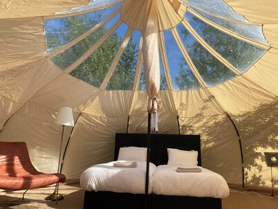 Luxurious glamping tent, close to Amsterdam Airport