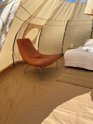 1 bedroom, WiFi, bed sheets - Luxurious glamping tent, close to Amsterdam Airport (Rijsenhout)