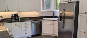 VidaViewResort.com: best riverfront value.