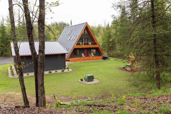 Exterior - TreeTops Ayframe, Supersized AFrame on the River with Hot Tub (Indian River)