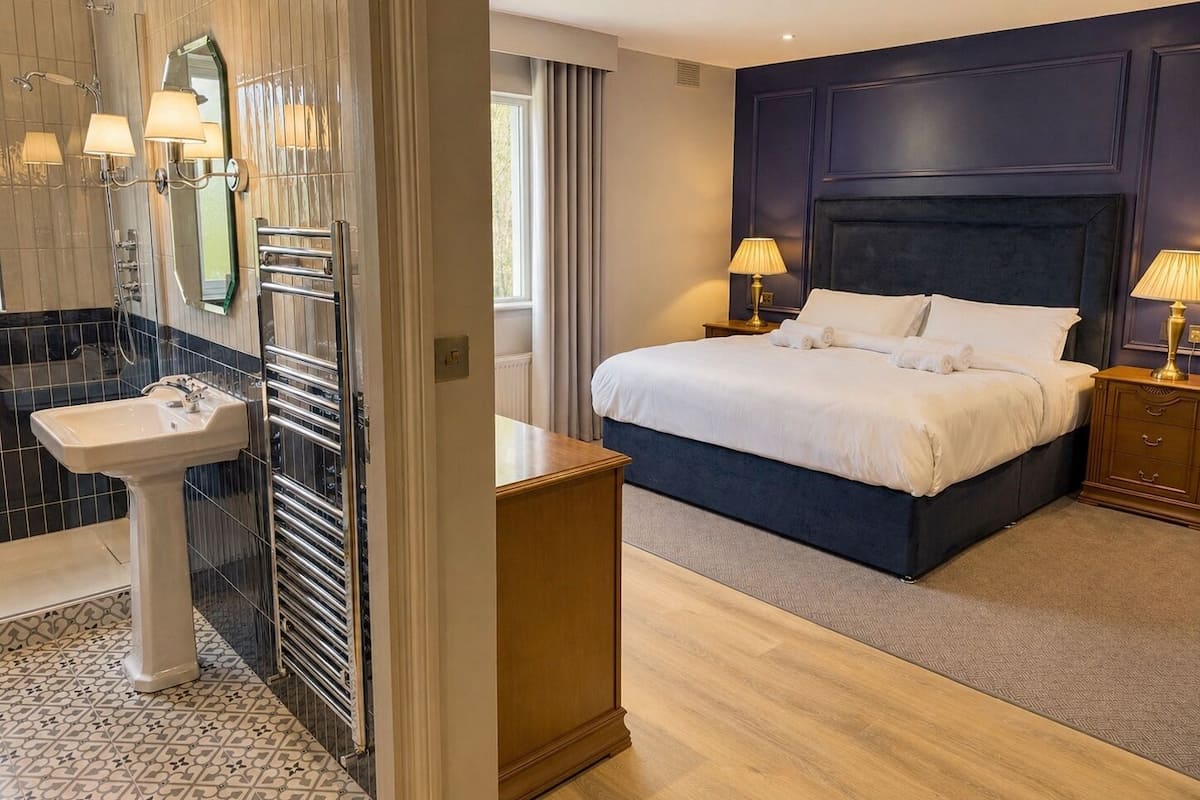 Superior Room, 1 King Bed with Sofa bed, Garden View | Desk, laptop workspace, soundproofing, WiFi (free)